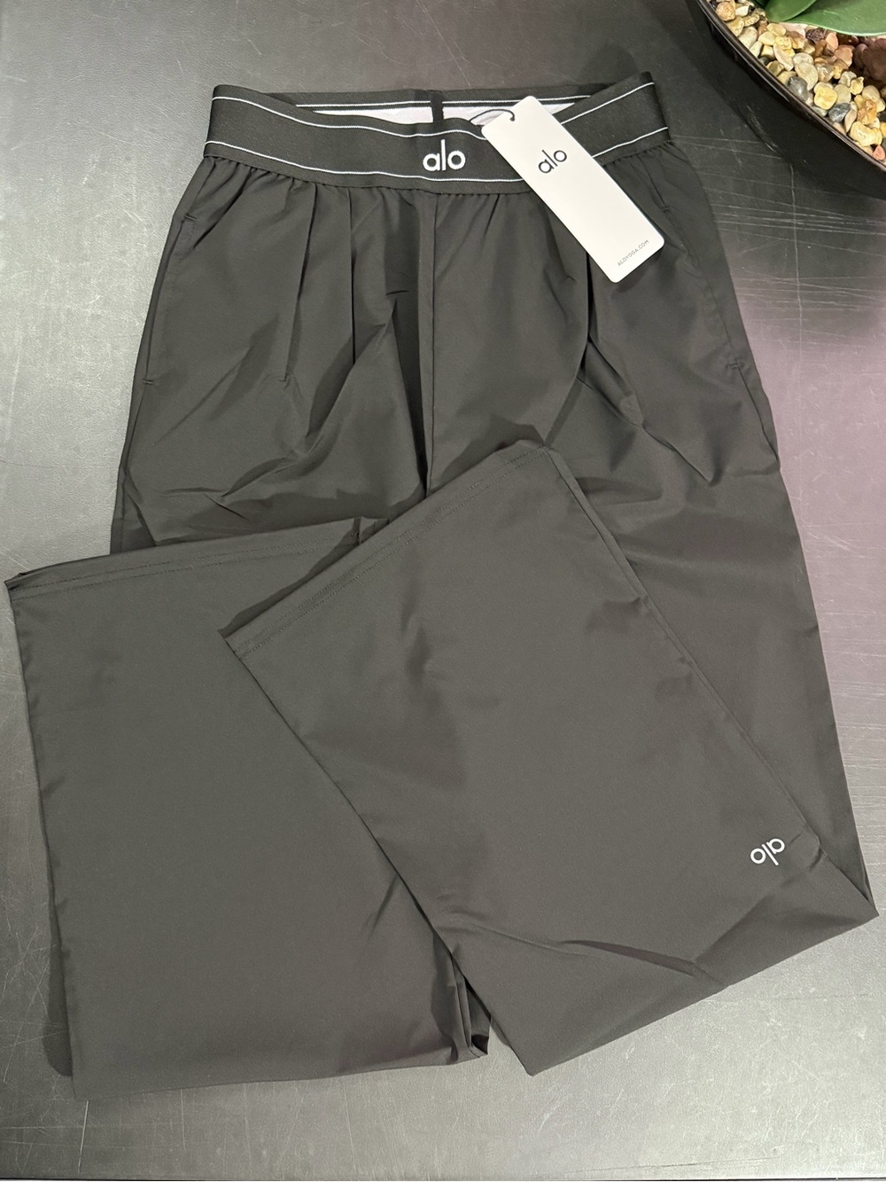 Women Black Relaxed-Fit Pants - Picture 2 of 2
